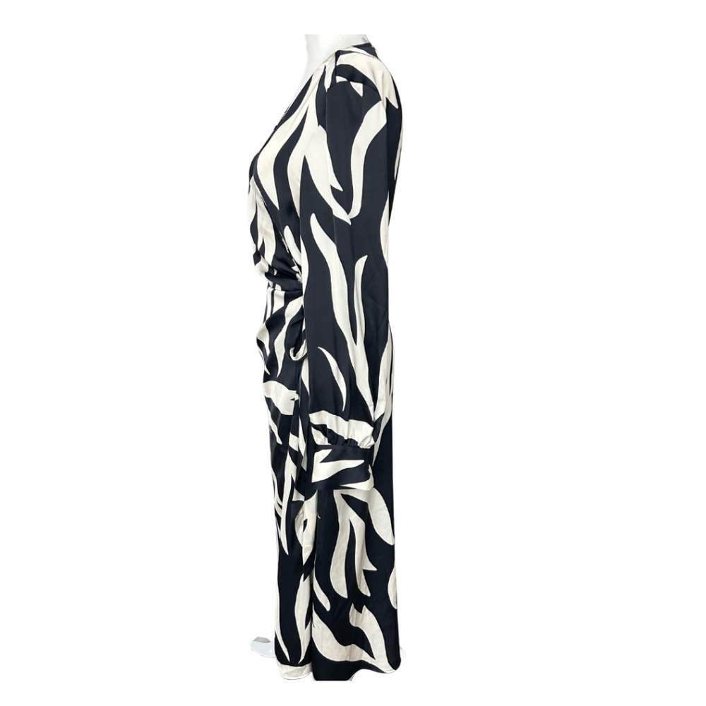 H&M Navy and Cream Abstract Print Wrap Dress Long Sleeve Size Medium - Picture 4 of 11